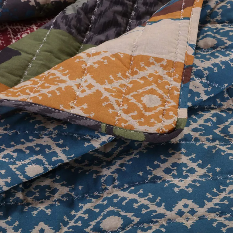 5 Piece Full Size Quilt Set with Nature Inspired Print Photo 2