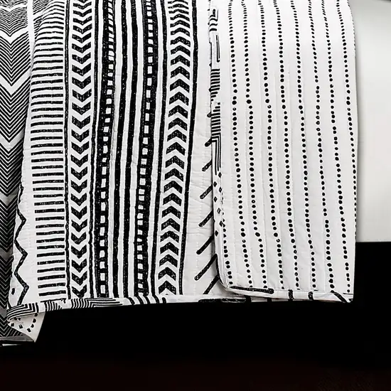 3 Piece Scandinavian Black White Reversible Cotton Set in Full/Queen Photo 4