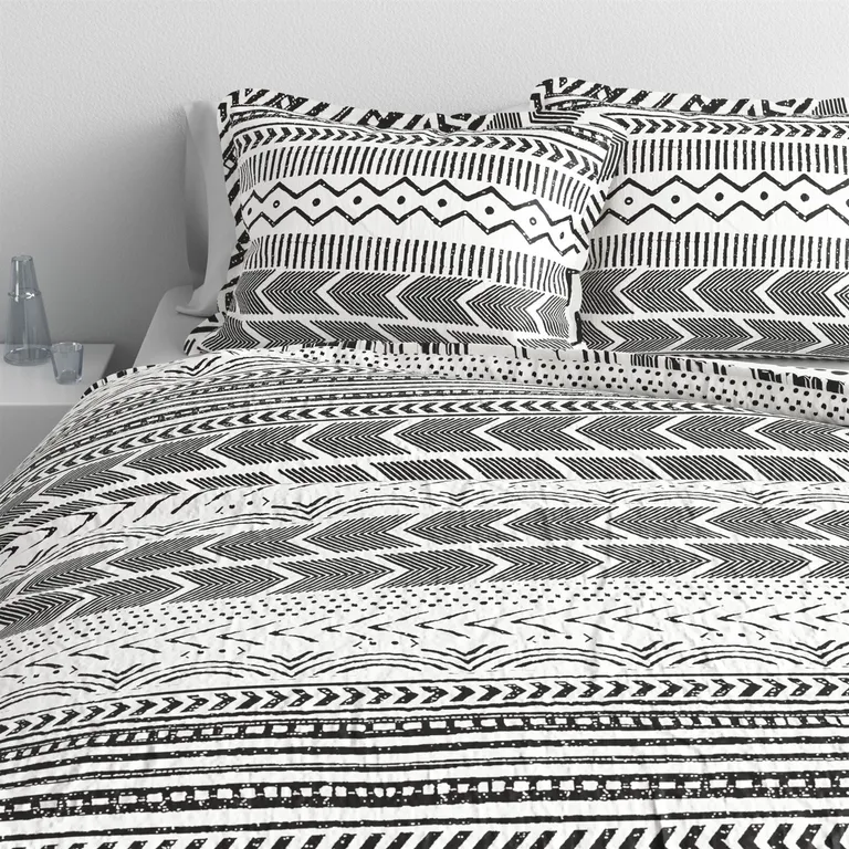 3 Piece Scandinavian Black White Reversible Cotton Bedding Set in Full/Queen Photo 3