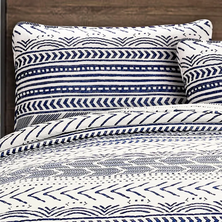 3 Piece Scandinavian Blue White Reversible Cotton Bedding Set in Full/Queen Photo 4