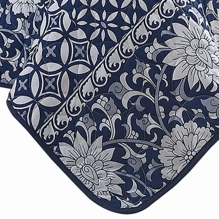 Ann 6 Piece Queen Size Polyester Quilt Set, Flowers, Reversible Photo 4