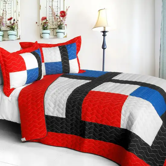 Be Myself -  Vermicelli-Quilted Patchwork Geometric Quilt Set Full/Queen Photo 1