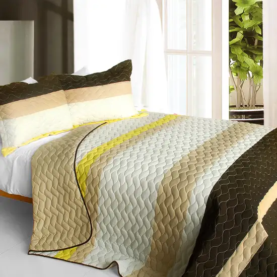 Best Home Decoration -  3PC Vermicelli-Quilted Patchwork Quilt Set (Full/Queen Size) Photo 1