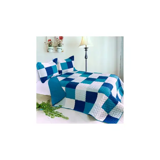 Blue Crystal -  3PC Vermicelli-Quilted Patchwork Quilt Set (Full/Queen Size) Photo 2