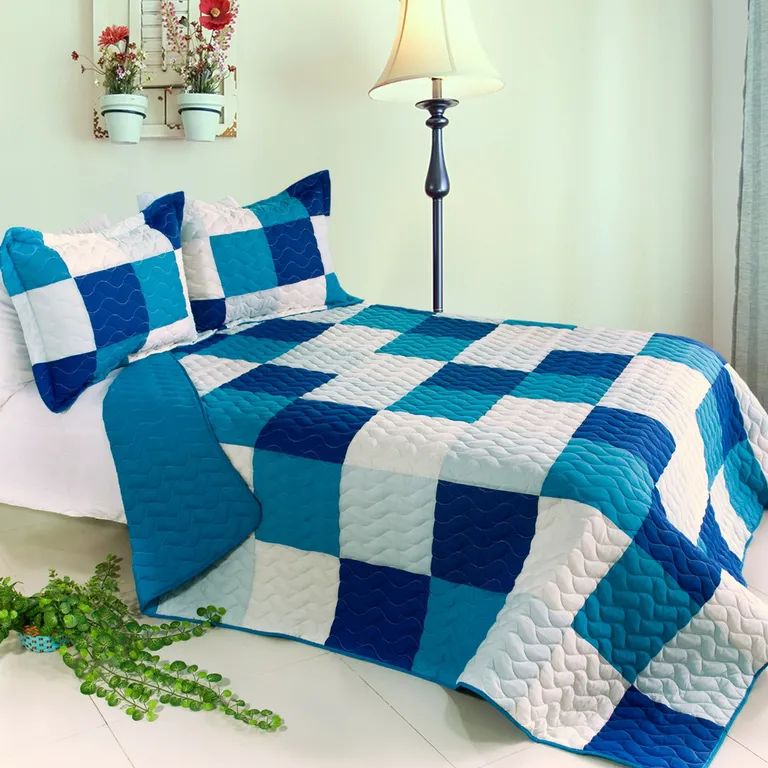 Blue Crystal - 3PC Vermicelli-Quilted Patchwork Quilt Set (Full/Queen Size) Photo 1