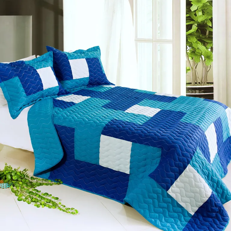 Blue Hour - 3PC Vermicelli-Quilted Patchwork Quilt Set (Full/Queen Size) Photo 1