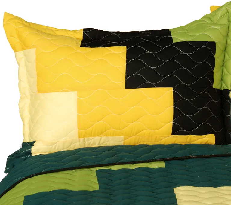 Bridge of Sighs - 3PC Vermicelli-Quilted Patchwork Quilt Set (Full/Queen Size) Photo 2