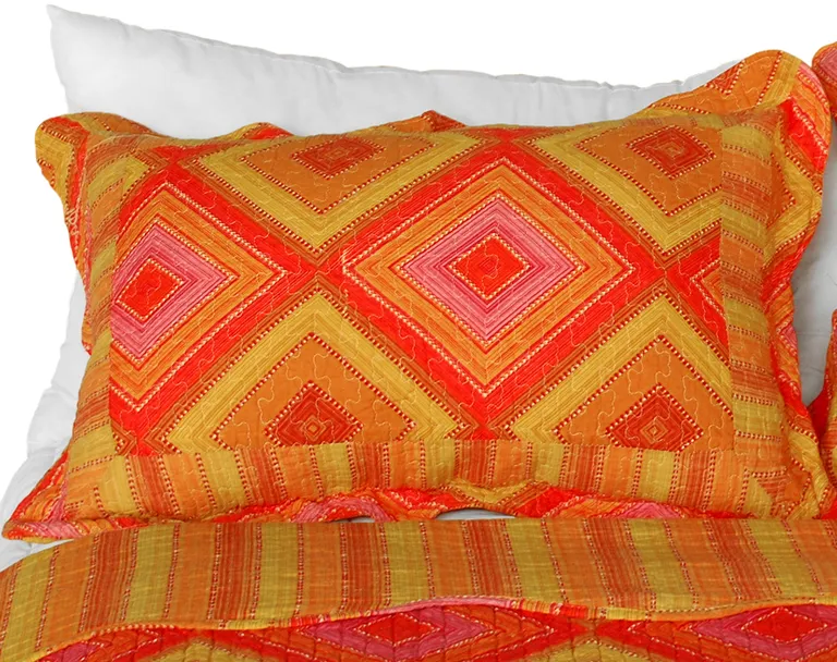 Burning Flame - Cotton 3PC Vermicelli-Quilted Striped Patchwork Quilt Set (Full/Queen Size) Photo 1