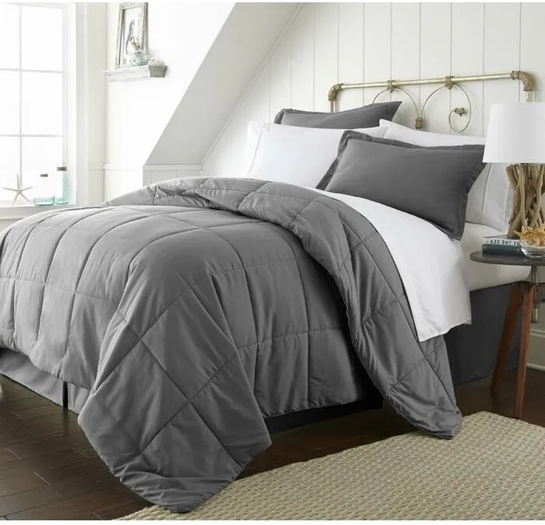 CA King Size 8-Piece Microfiber Reversible Bed-in-a-Bag Comforter Set Photo 2