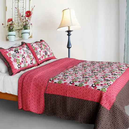 Candy Floral -  Cotton 3PC Vermicelli-Quilted Patchwork Quilt Set (Full/Queen Size) Photo 1