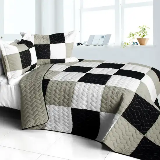 City Light - B -  Vermicelli-Quilted Patchwork Plaid Quilt Set Full/Queen Photo 1