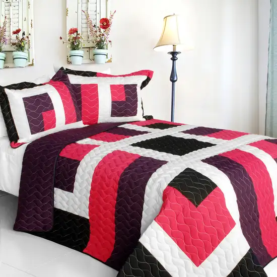 City of Wine -  3PC Vermicelli-Quilted Patchwork Quilt Set (Full/Queen Size) Photo 1