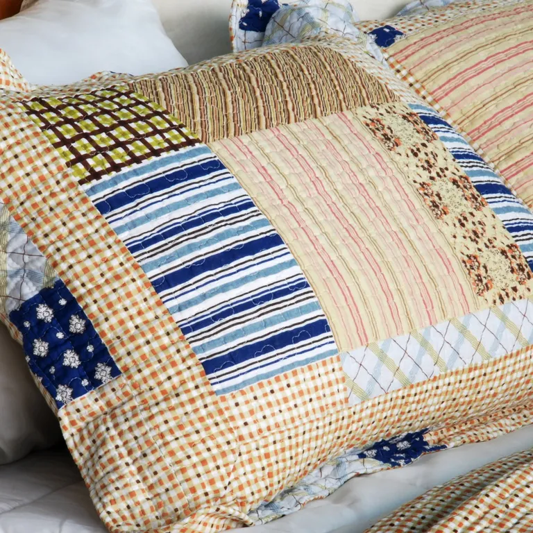 Classic Plaids - Cotton 3PC Vermicelli-Quilted Patchwork Quilt Set (Full/Queen Size) Photo 2