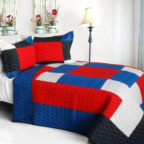 Crazy Boxes - A -  Vermicelli-Quilted Patchwork Geometric Quilt Set Full/Queen Photo 1