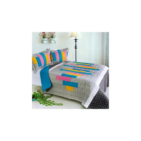 Creative Life -  3PC Vermicelli-Quilted Patchwork Quilt Set (Full/Queen Size) Photo 2