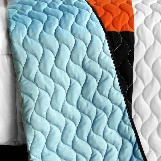 Designer - 2 -  Brand New Vermicelli-Quilted Patchwork Quilt Set Full/Queen Photo 4