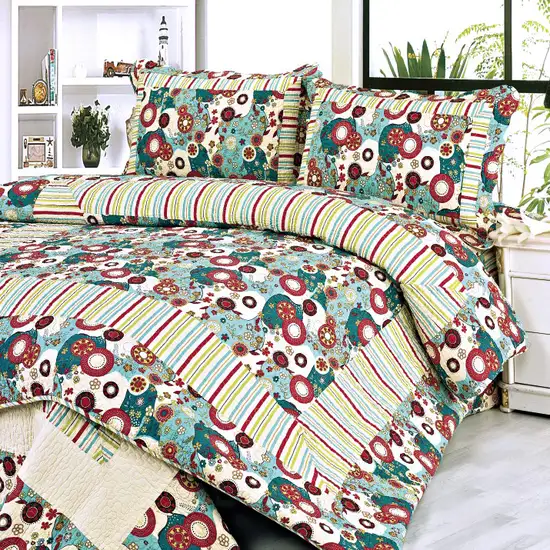 Dianthe -  100% Cotton 3PC Floral Vermicelli-Quilted Patchwork Quilt Set (Full/Queen Size) Photo 1