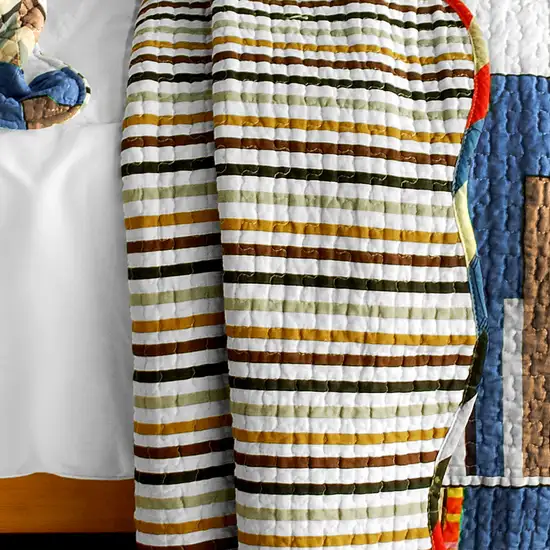 Dim light -  Cotton 3PC Vermicelli-Quilted Plaid Patchwork Quilt Set (Full/Queen Size) Photo 3