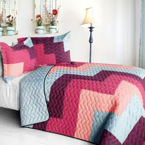 Photo of Dream Garden - Brand New Vermicelli-Quilted Patchwork Quilt Set Full/Queen