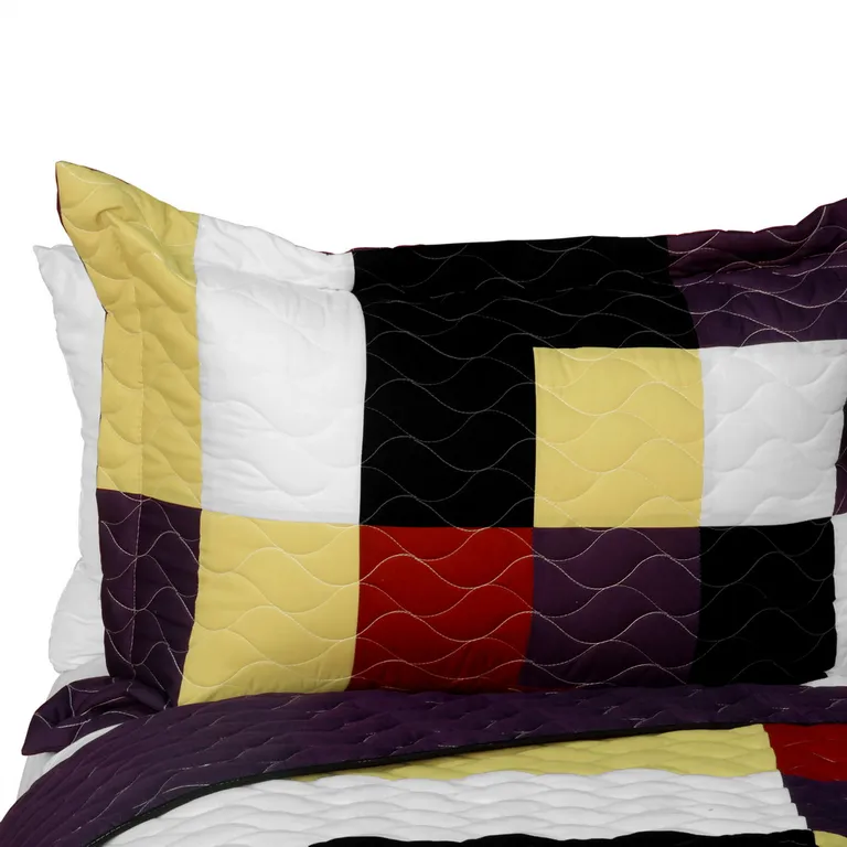 Dreams of Love - 3PC Vermicelli - Quilted Patchwork Quilt Set (Full/Queen Size) Photo 2