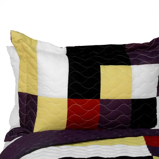 Dreams of Love -  3PC Vermicelli - Quilted Patchwork Quilt Set (Full/Queen Size) Photo 3