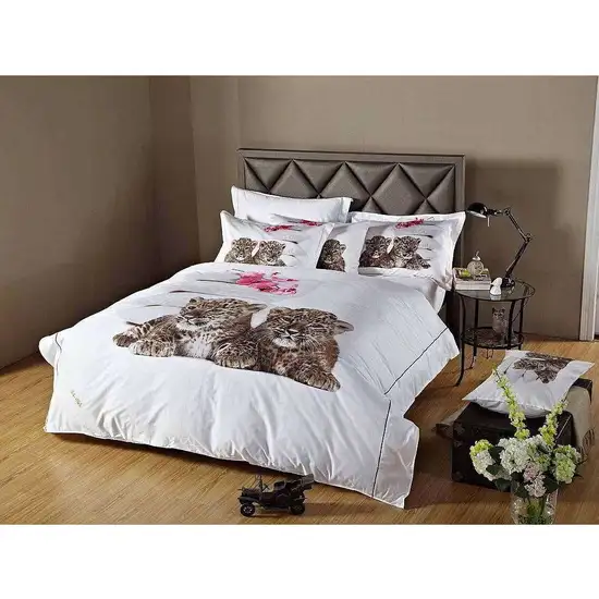 Queen Size Duvet Cover Sheets Set, Baby Leopards Photo 1