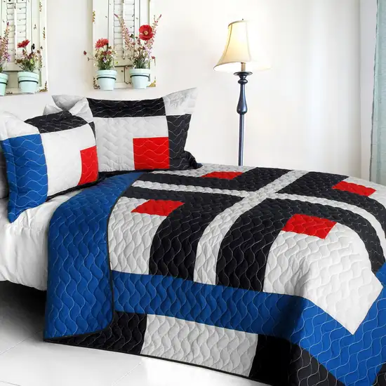 Ending -  Vermicelli-Quilted Patchwork Geometric Quilt Set Full/Queen Photo 1
