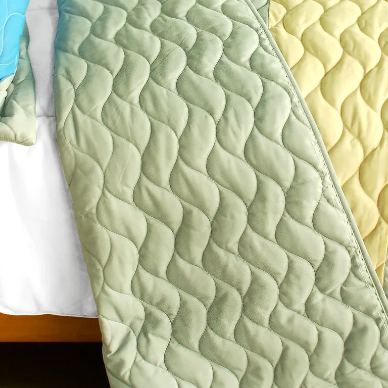 Endless Horizon - 3PC Vermicelli-Quilted Patchwork Quilt Set (Full/Queen Size) Photo 2