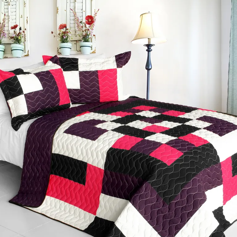 Enough - 3PC Vermicelli - Quilted Patchwork Quilt Set (Full/Queen Size) Photo 1