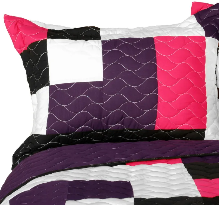 Enough - 3PC Vermicelli - Quilted Patchwork Quilt Set (Full/Queen Size) Photo 2