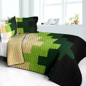 Photo of Evergreen Tree - Brand New Vermicelli-Quilted Patchwork Quilt Set Full/Queen