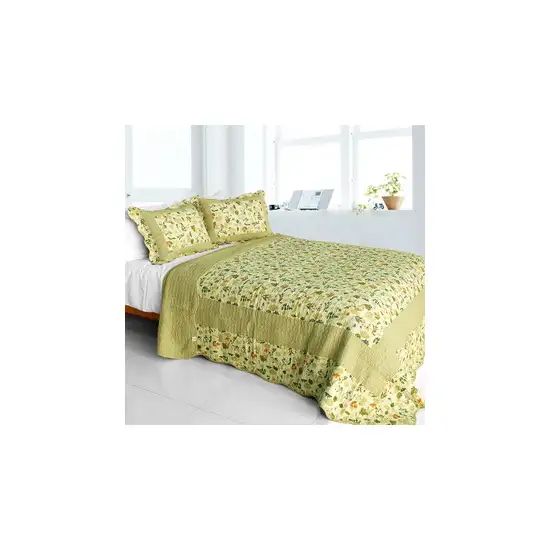 Fantasia Original -  Cotton 3PC Vermicelli-Quilted Patchwork Quilt Set (Full/Queen Size) Photo 2