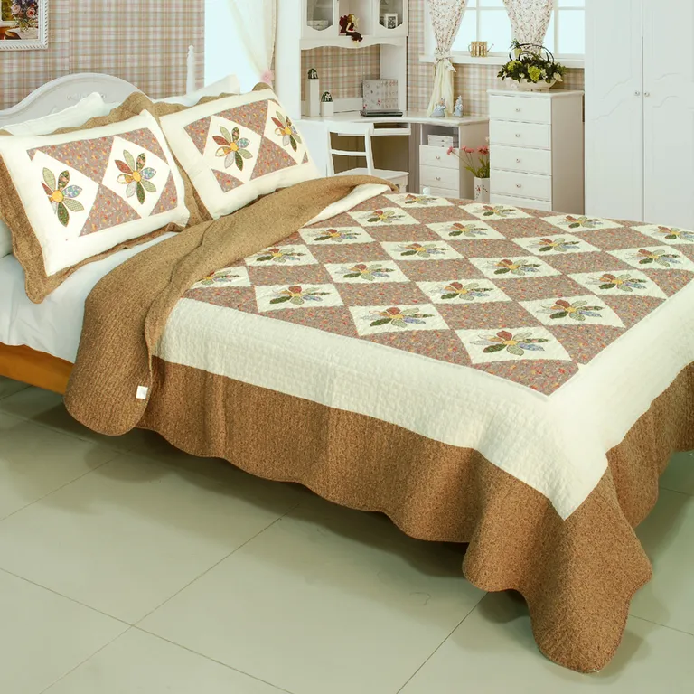 Fields Of Fortune - 100% Cotton 3PC Vermicelli-Quilted Patchwork Quilt Set (Full/Queen Size) Photo 1