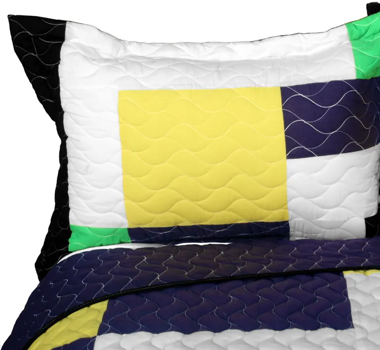 Football Field - 3PC Vermicelli - Quilted Patchwork Quilt Set (Full/Queen Size) Photo 2
