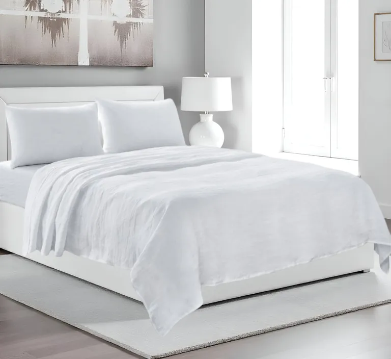 Four Piece White Linen  Sheet Set Photo 2