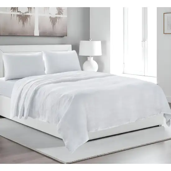 Four Piece White Linen  Sheet Set Photo 2