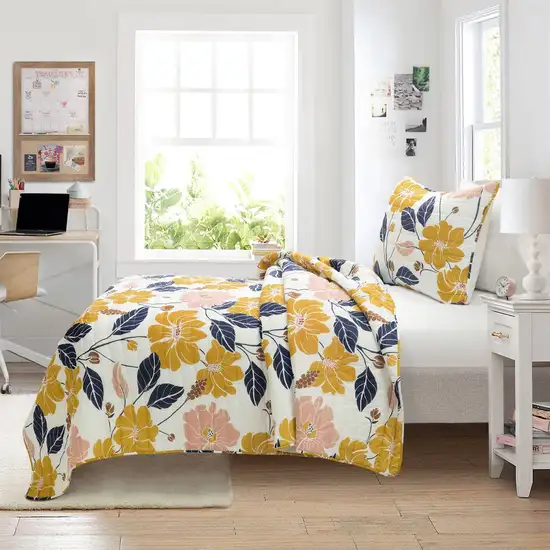 Full/Queen Aloha Hawaiian Floral Lightweight Quilt Set Photo 2