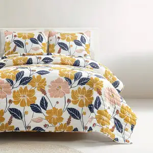 Photo of Full/Queen Aloha Hawaiian Floral Lightweight Quilt Set