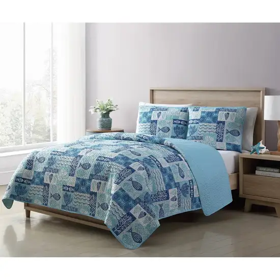 Full/Queen Aqua Blue Cream Beach Sea Shells Coral Fish Coastal 3-Piece Quilt Set Photo 1