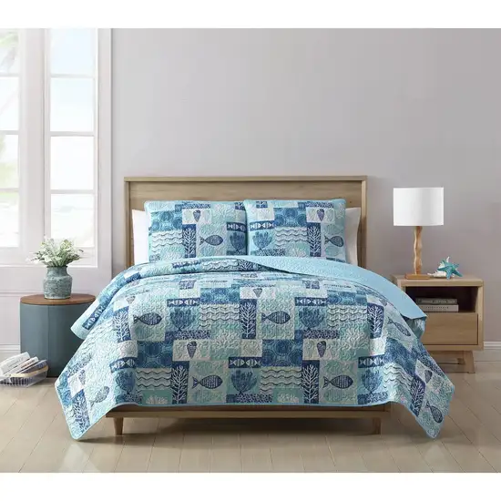 Full/Queen Aqua Blue Cream Beach Sea Shells Coral Fish Coastal 3-Piece Quilt Set Photo 5