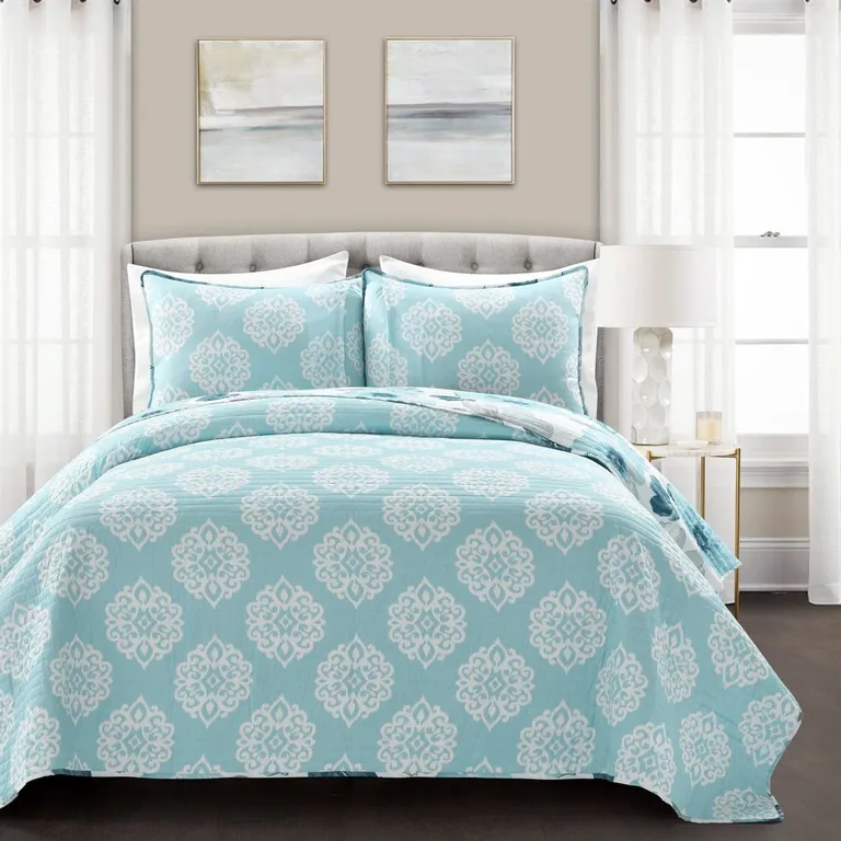 Full/Queen Blue Grey Flowers Lightweight Polyester Microfiber Quilt Set Photo 3