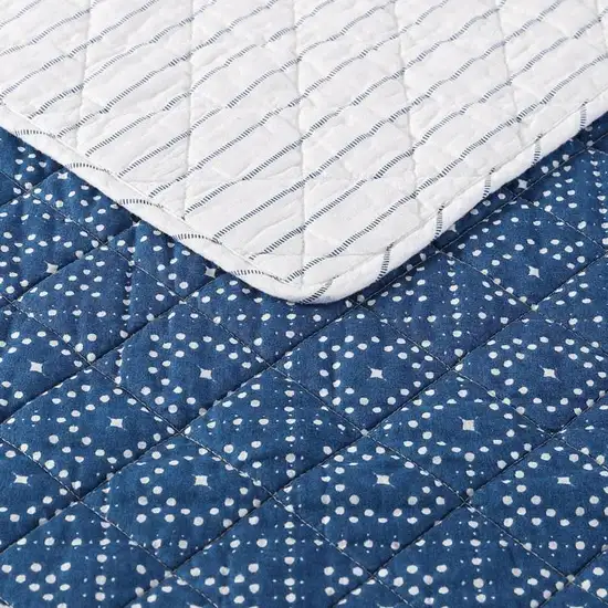 Full Queen Blue White Dots and Stripes 100-Percent Cotton Reversible Quilt Set Photo 4