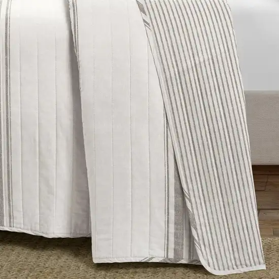 Full/Queen Grey White 3 Piece Stripe Reversible Cotton Quilt Set Photo 4