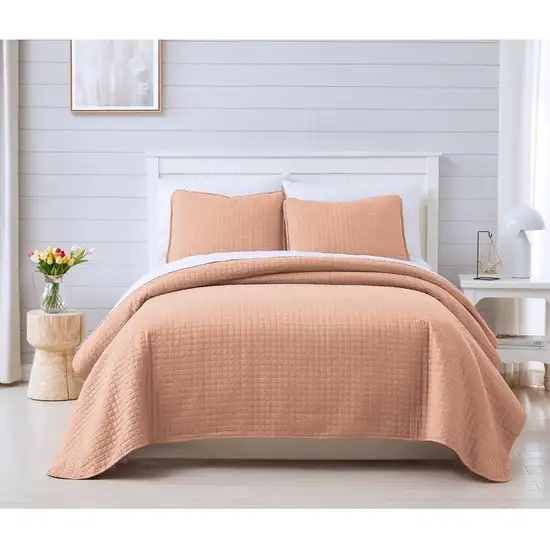 Full/Queen Lightweight Blush Ultra Soft 3-Piece Microfiber Quilt Set Photo 1