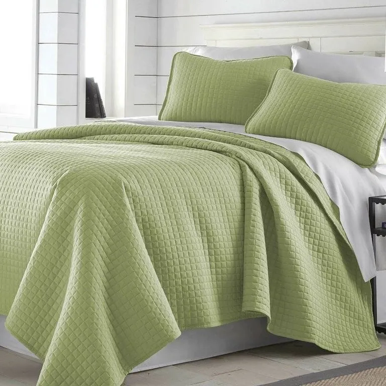 Full/Queen Lightweight Sage Ultra Soft 3-Piece Microfiber Quilt Set Photo 1