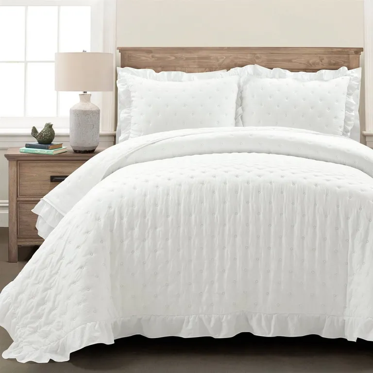 Full/Queen Lightweight White Ruffle Reversible Oversized 3 Piece Quilt Set Photo 1