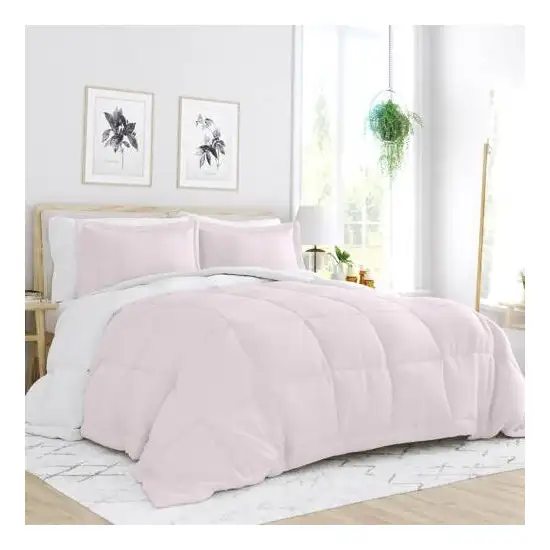 Full/Queen 3-Piece Microfiber Reversible Comforter Set in Blush Pink and White Photo 1