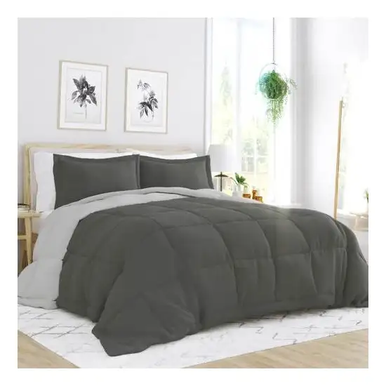 Full/Queen 3-Piece Microfiber Reversible Comforter Set in Grey / Light Grey Photo 1