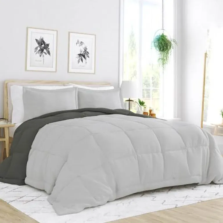 Full/Queen 3-Piece Microfiber Reversible Comforter Set in Grey / Light Grey Photo 2