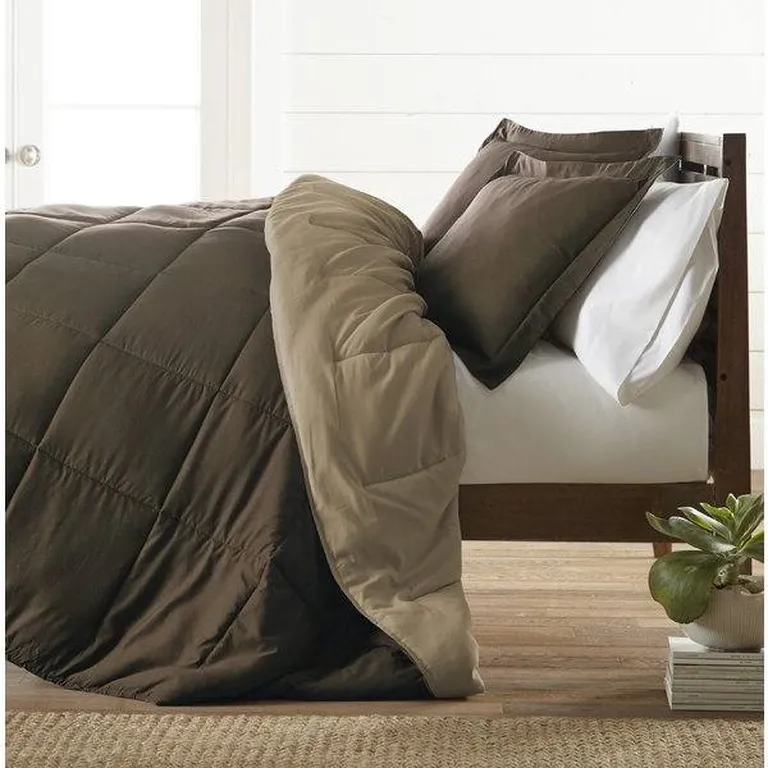 3-Piece Microfiber Reversible Comforter Set Photo 3